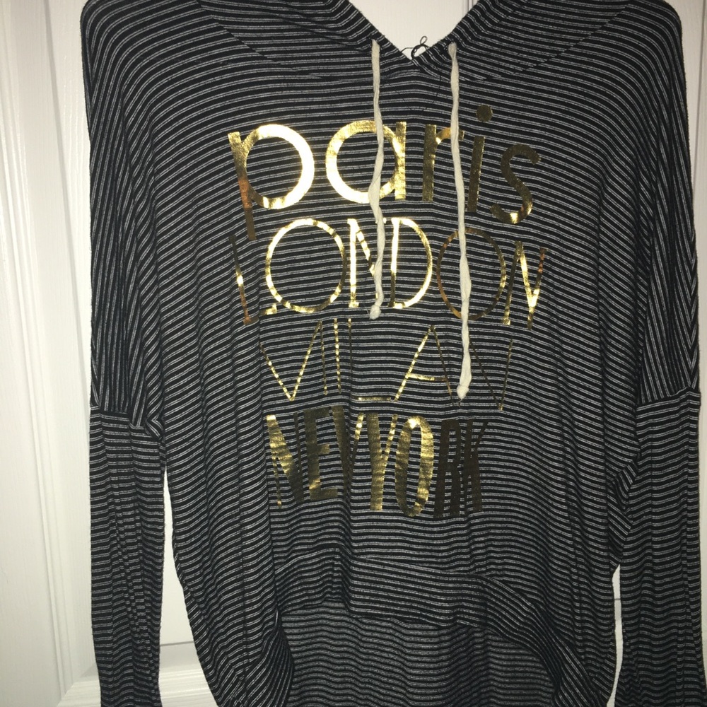 Hooded top